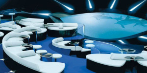 Le Lapérouse and the Underwater Lounge